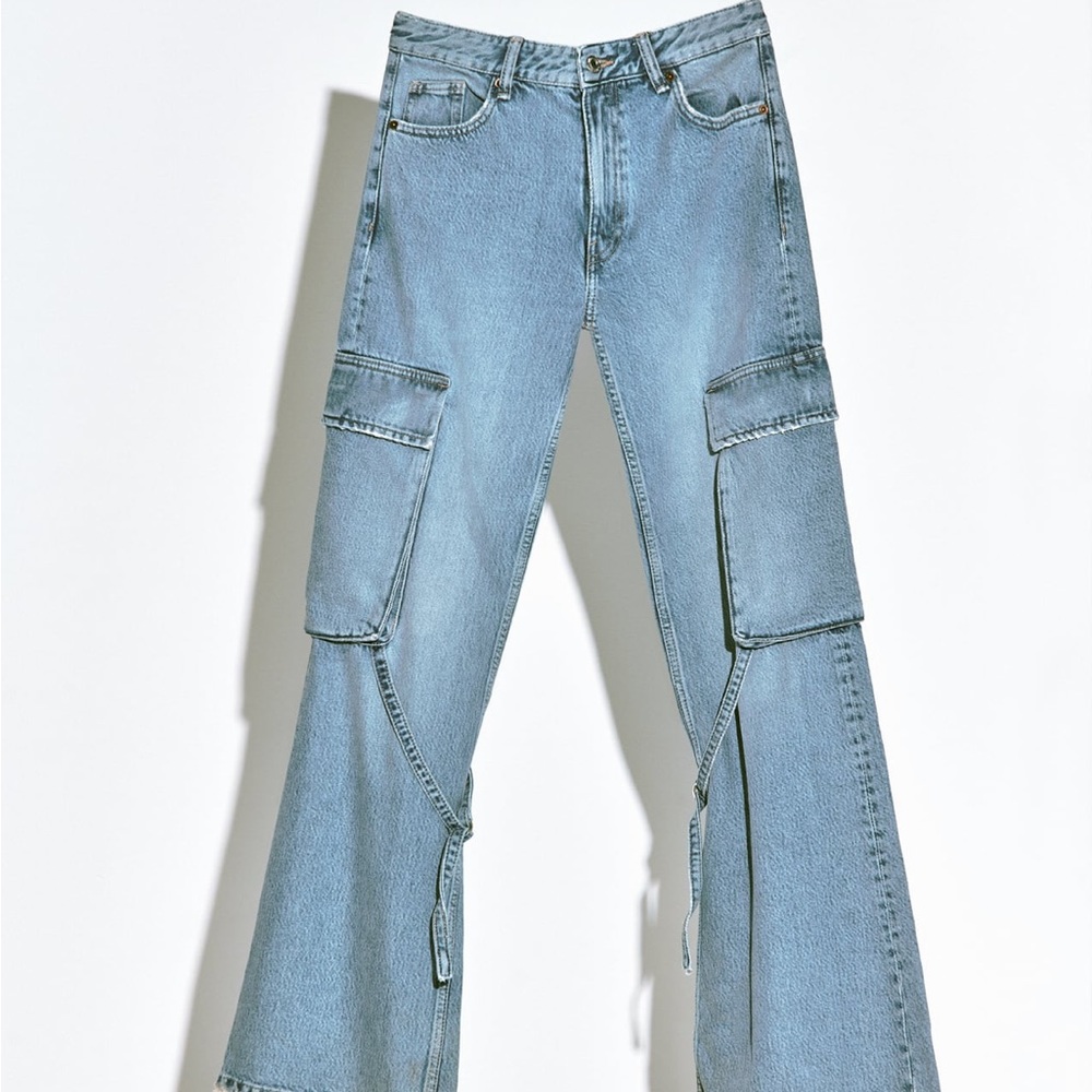 Viral mid rise cargo jeans